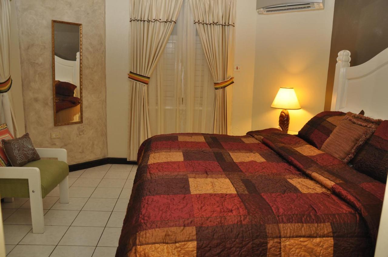 Marchabell By The Sea E22 Leilighet Ocho Rios Rom bilde